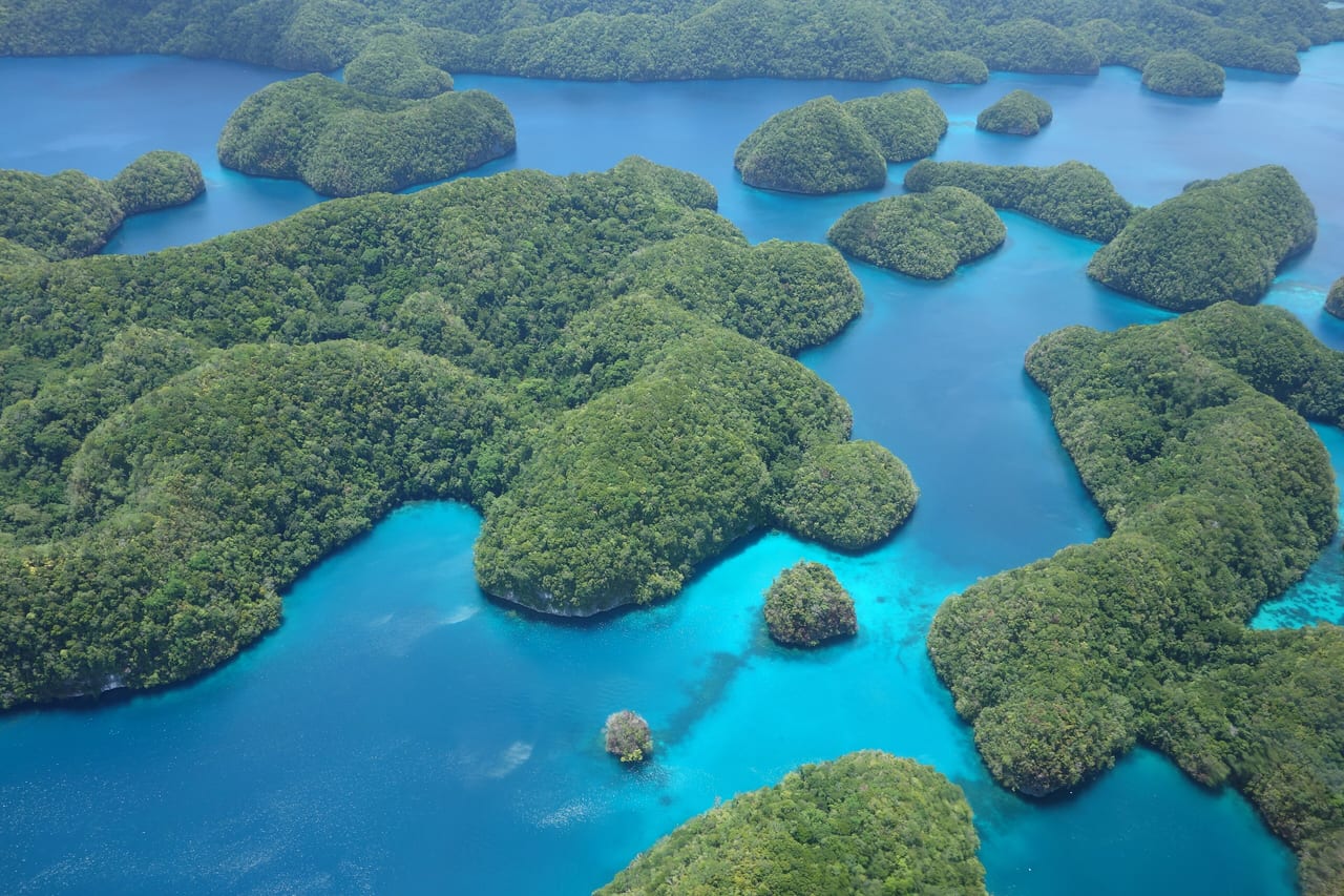 Îles Rocheuses et lagon sud de Palau, Palau, ile et ocean