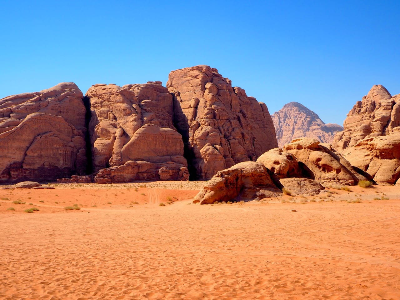 Aire protégée de Wadi Rum, Jordanie, desert pierre et formation rocheuse